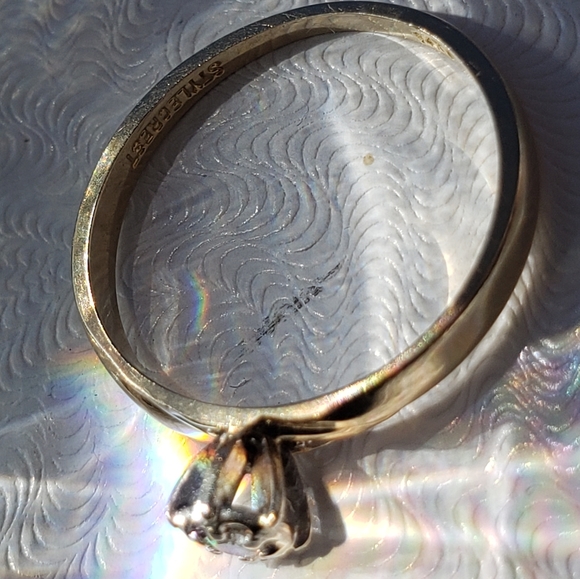Vintage Stylecraft 10kt gold and diamond ring size 6 - Picture 8 of 16